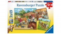 3 Rompecabezas Un Dia con Caballos de 49 piezas c/u Ravensburger